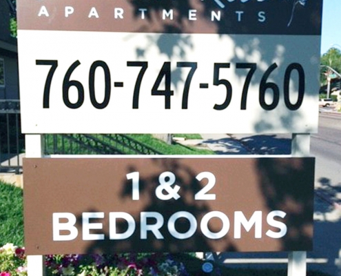 APARTMENT HOA AVAILABLE SIGN